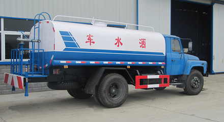 內(nèi)蒙東風(fēng)尖頭灑水車與吸糞車 價格、廠家及選購指南