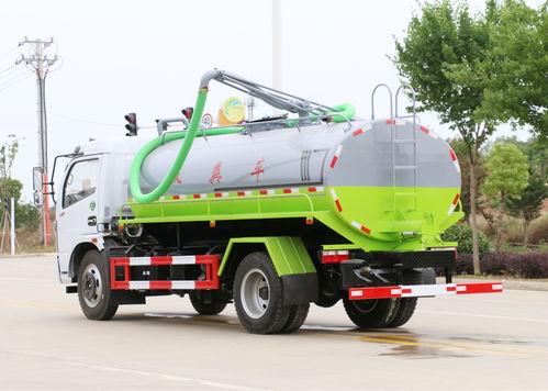 8方吸糞車(chē) 高效環(huán)衛(wèi)作業(yè)的得力助手